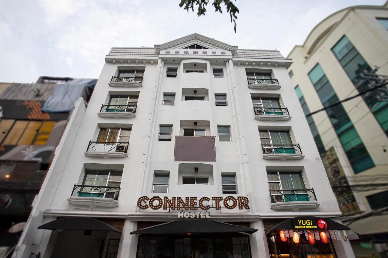 Oyo 821 Connector Hostel Makati City Exteriör bild
