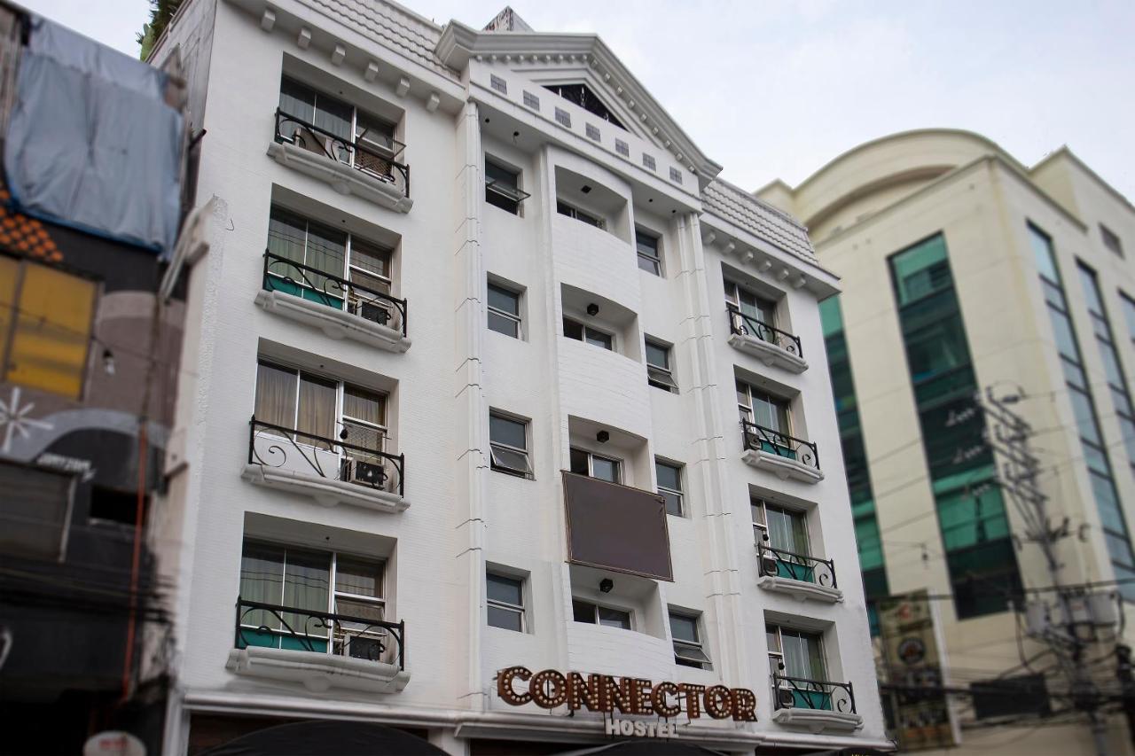 Oyo 821 Connector Hostel Makati City Exteriör bild