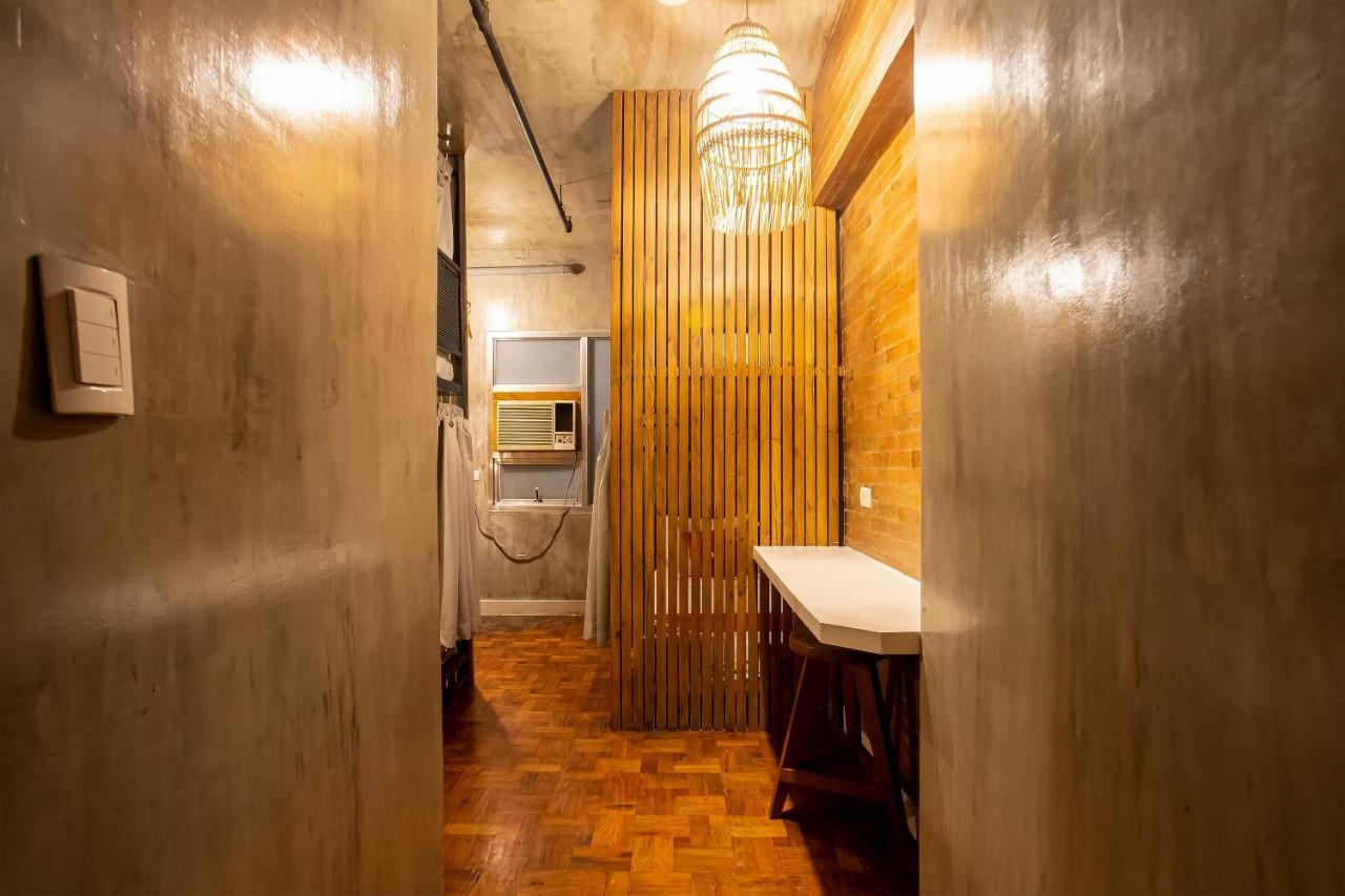 Oyo 821 Connector Hostel Makati City Exteriör bild